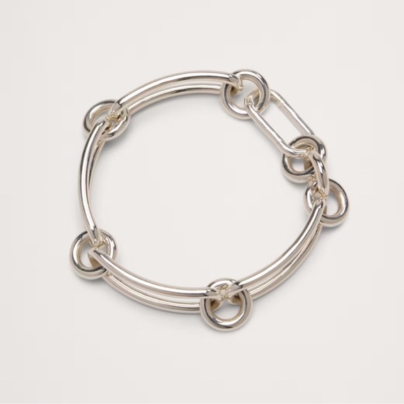 Banana Republic Jackson bracelet in 14 k gold or sterling silver plated - Picture 7 of 15